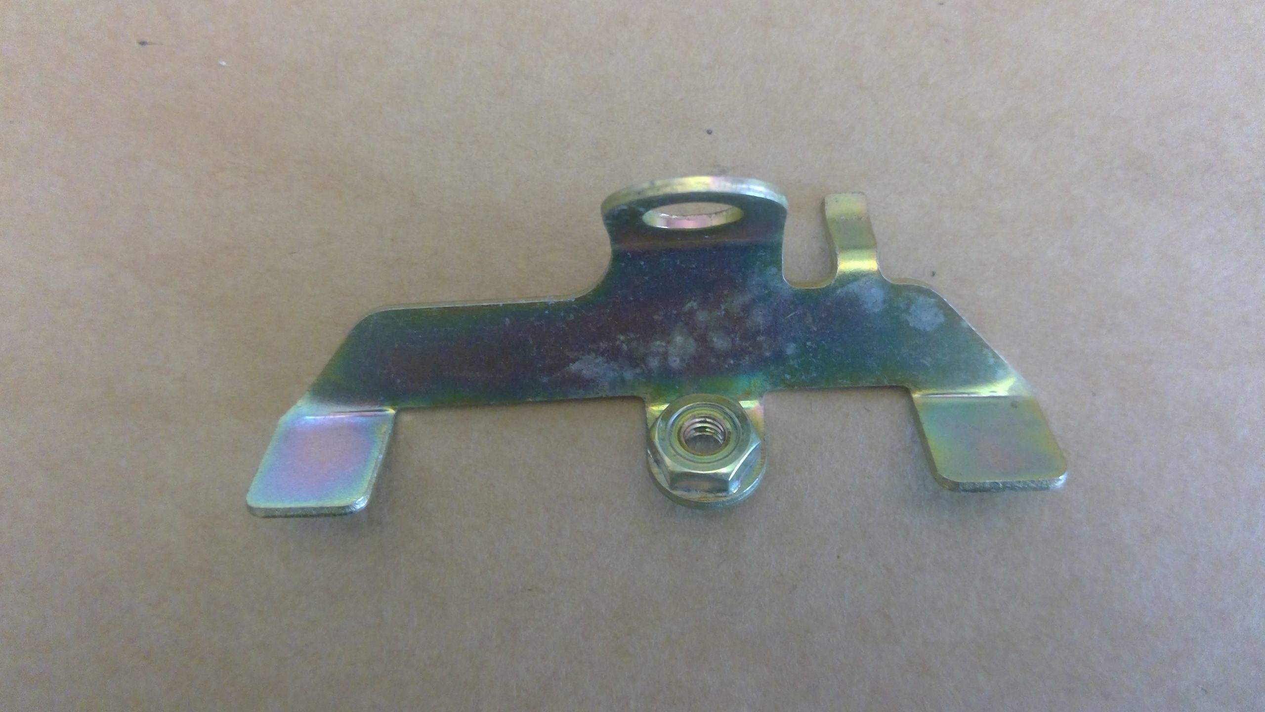 FUEL DOOR CATCH PLATE 299903NG