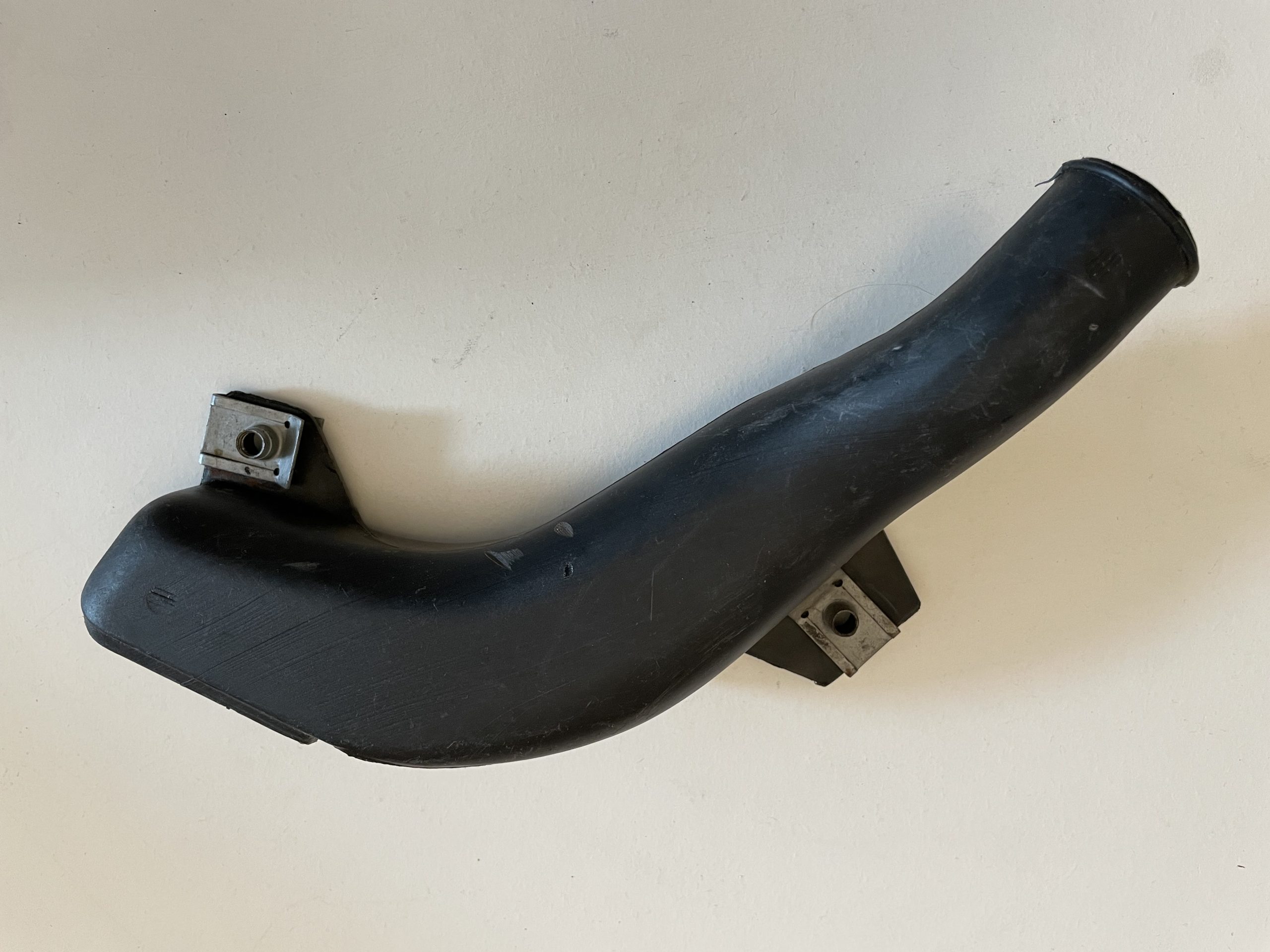 INTAKE PIPE 574365UG2