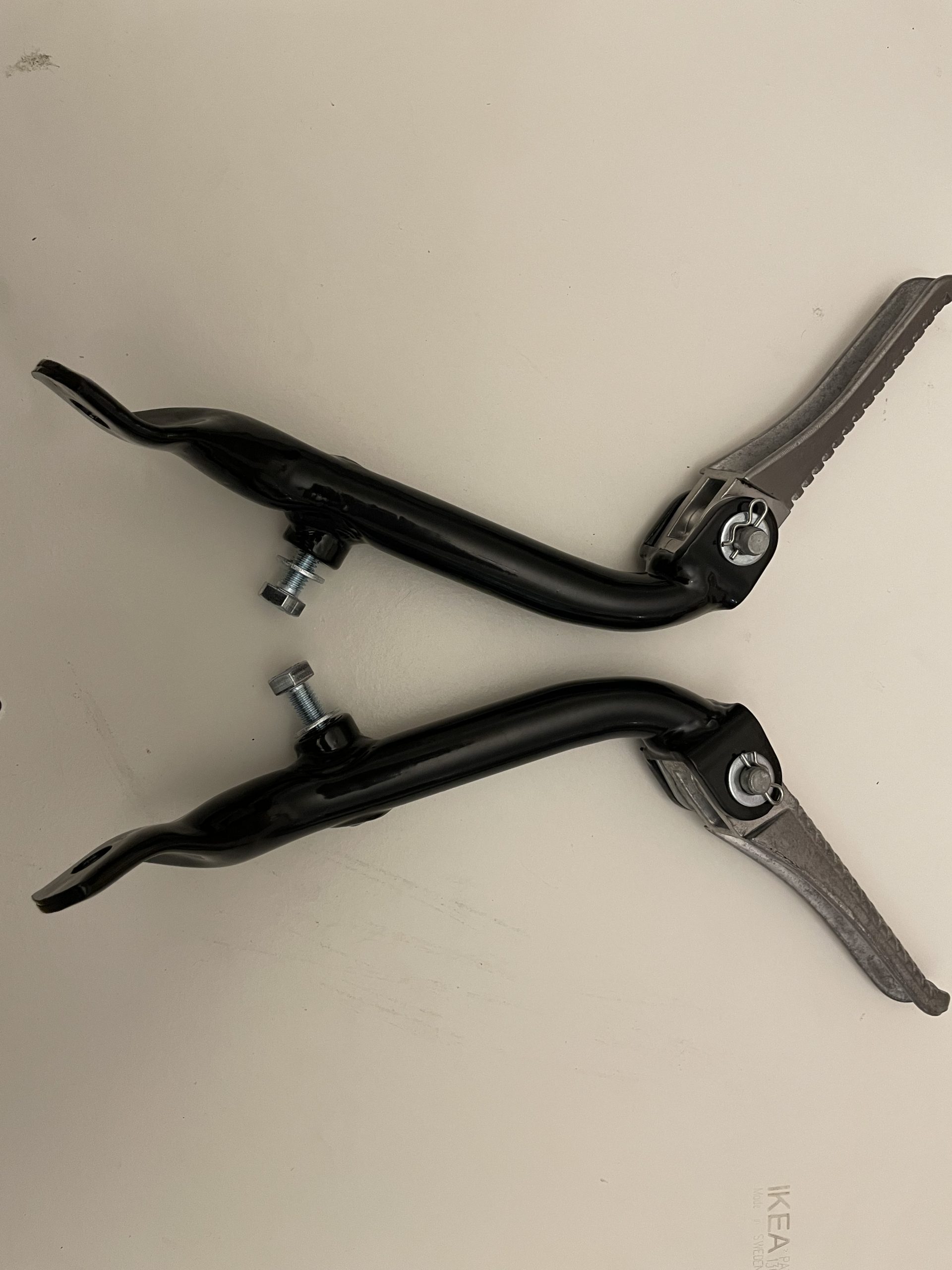 REFURBISHED GILERA RUNNER FOOTREST SET 573501SETRG