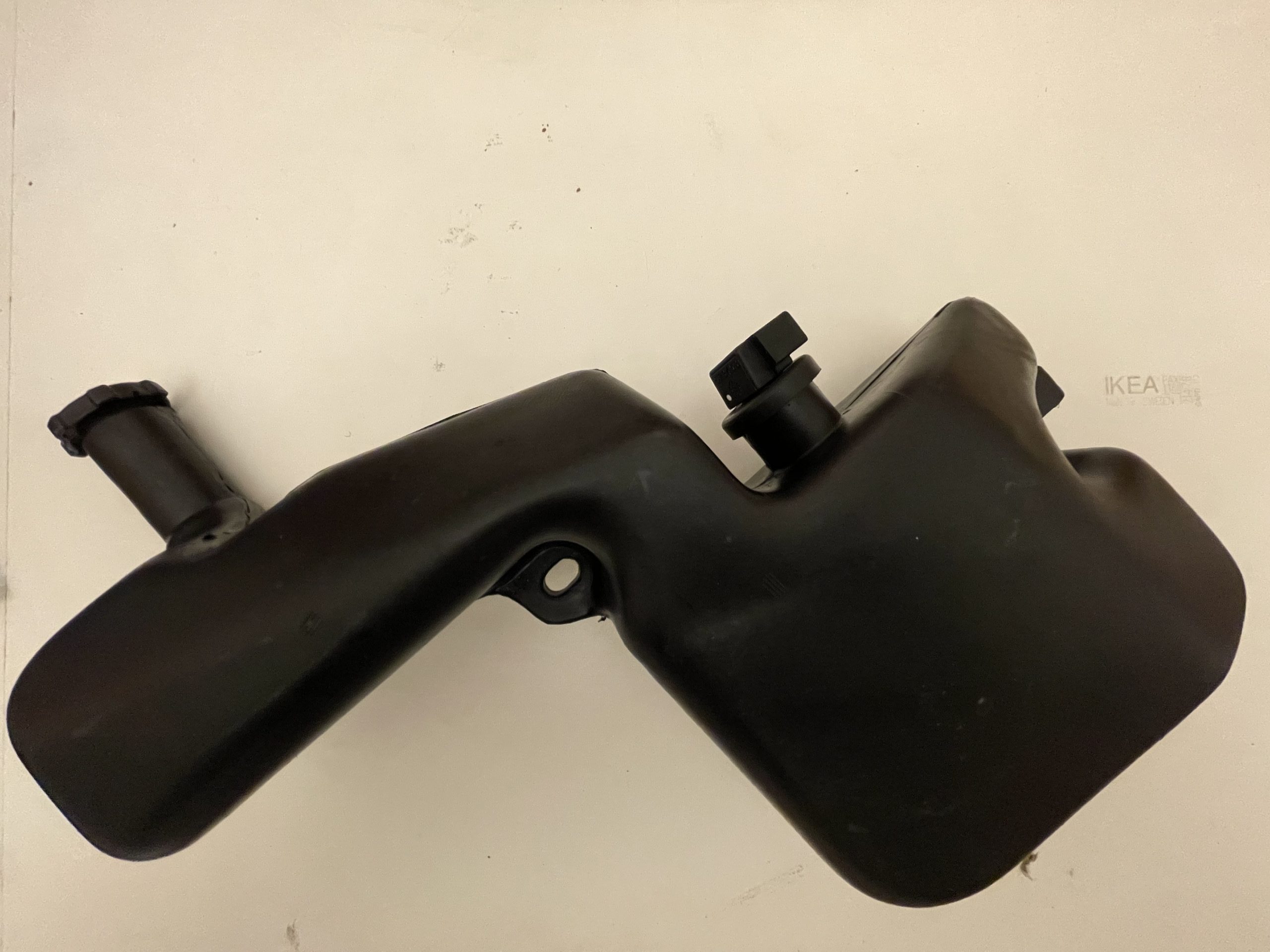 NEW GENUINE OIL TANK 573636NG (5)