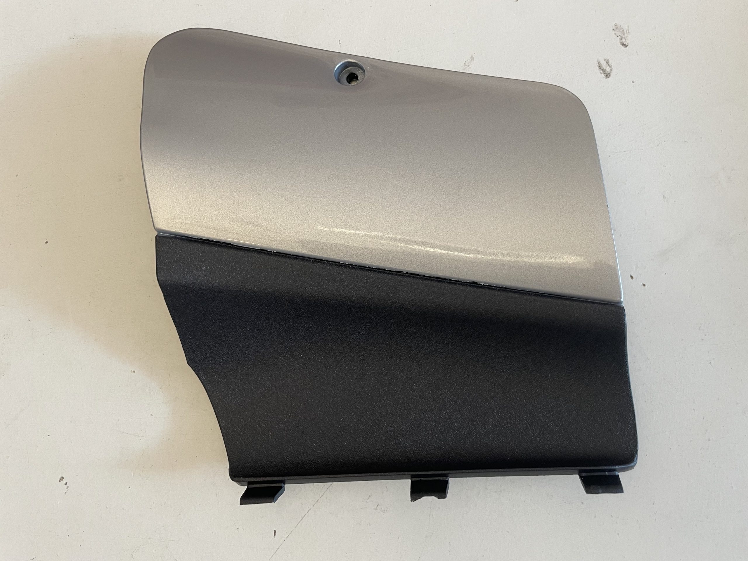 GENUINE BATTERY DOOR PANEL SILVER 6203100090NG