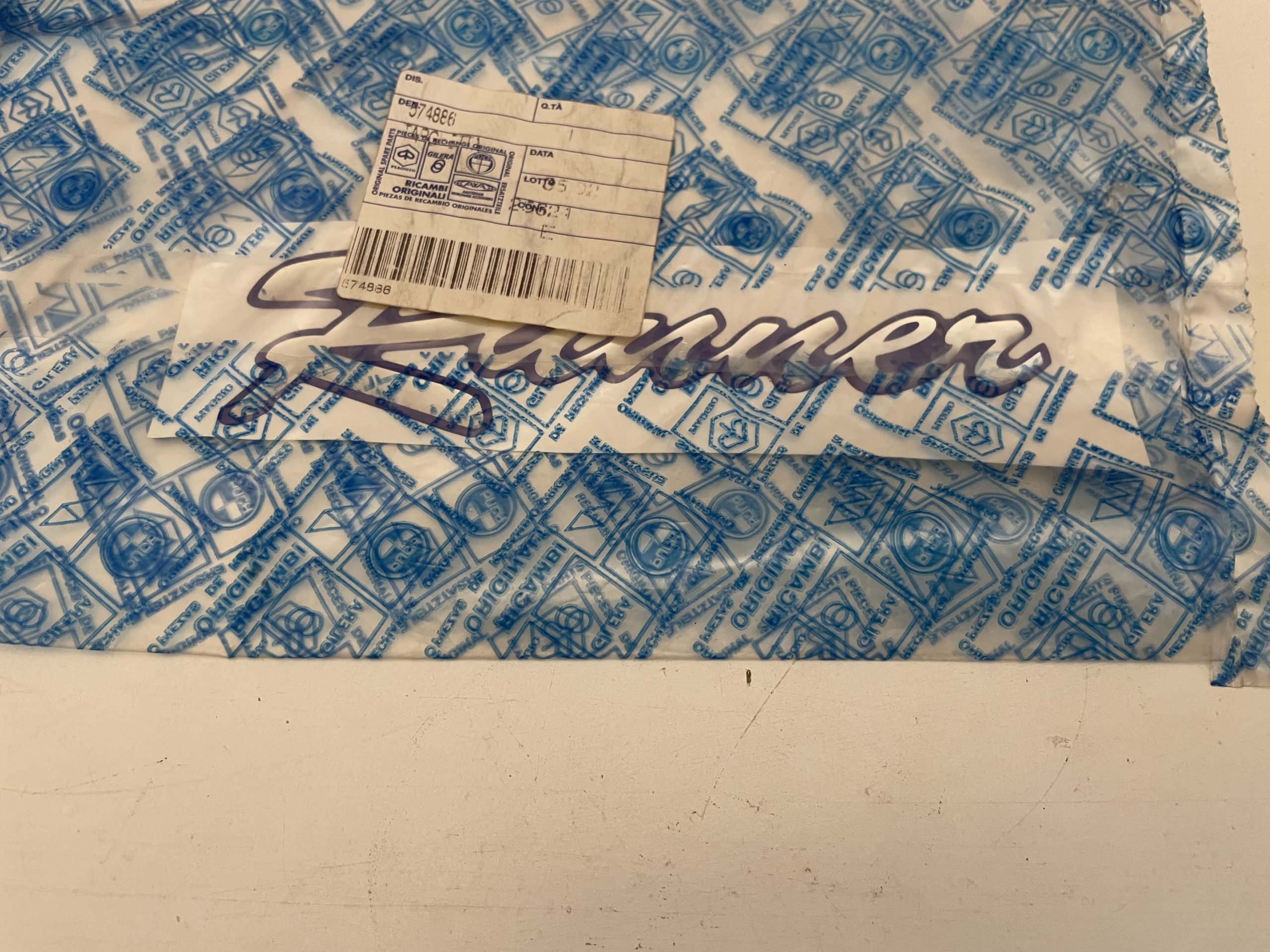 GENUINE GILERA GEL STICKER 574886NG