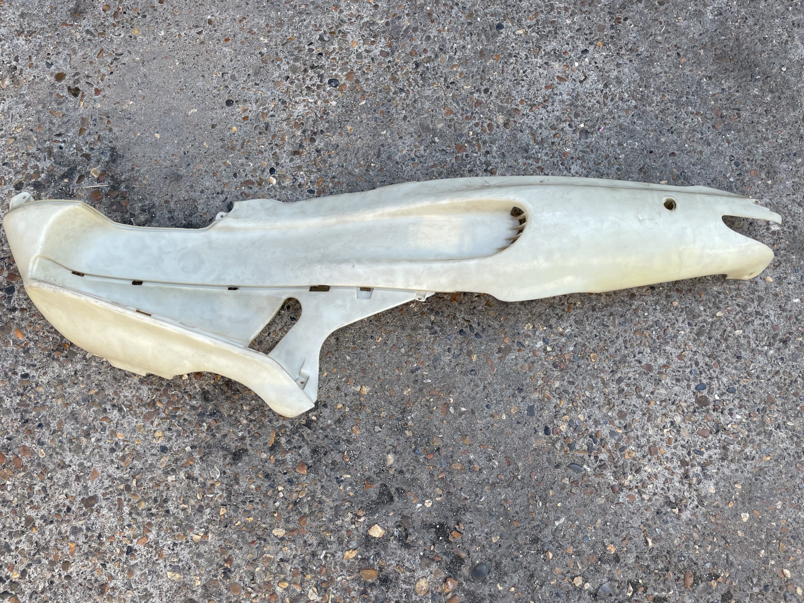 GENUINE REAR LEFT SIDE PANEL 5748755NG