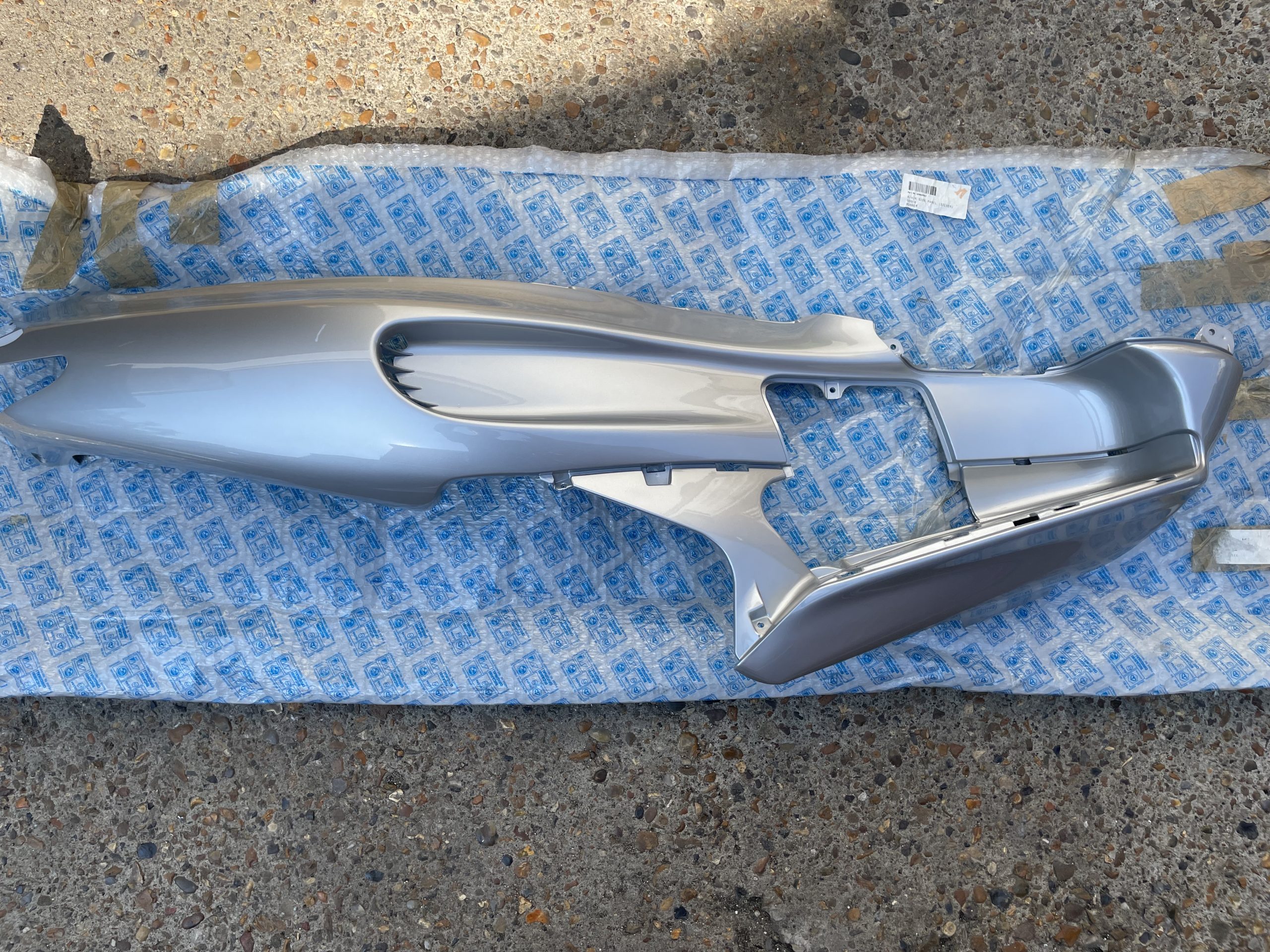 GENUINE REAR RIGHT SIDE PANEL PLATINUM 686 42980050A7NG (2)