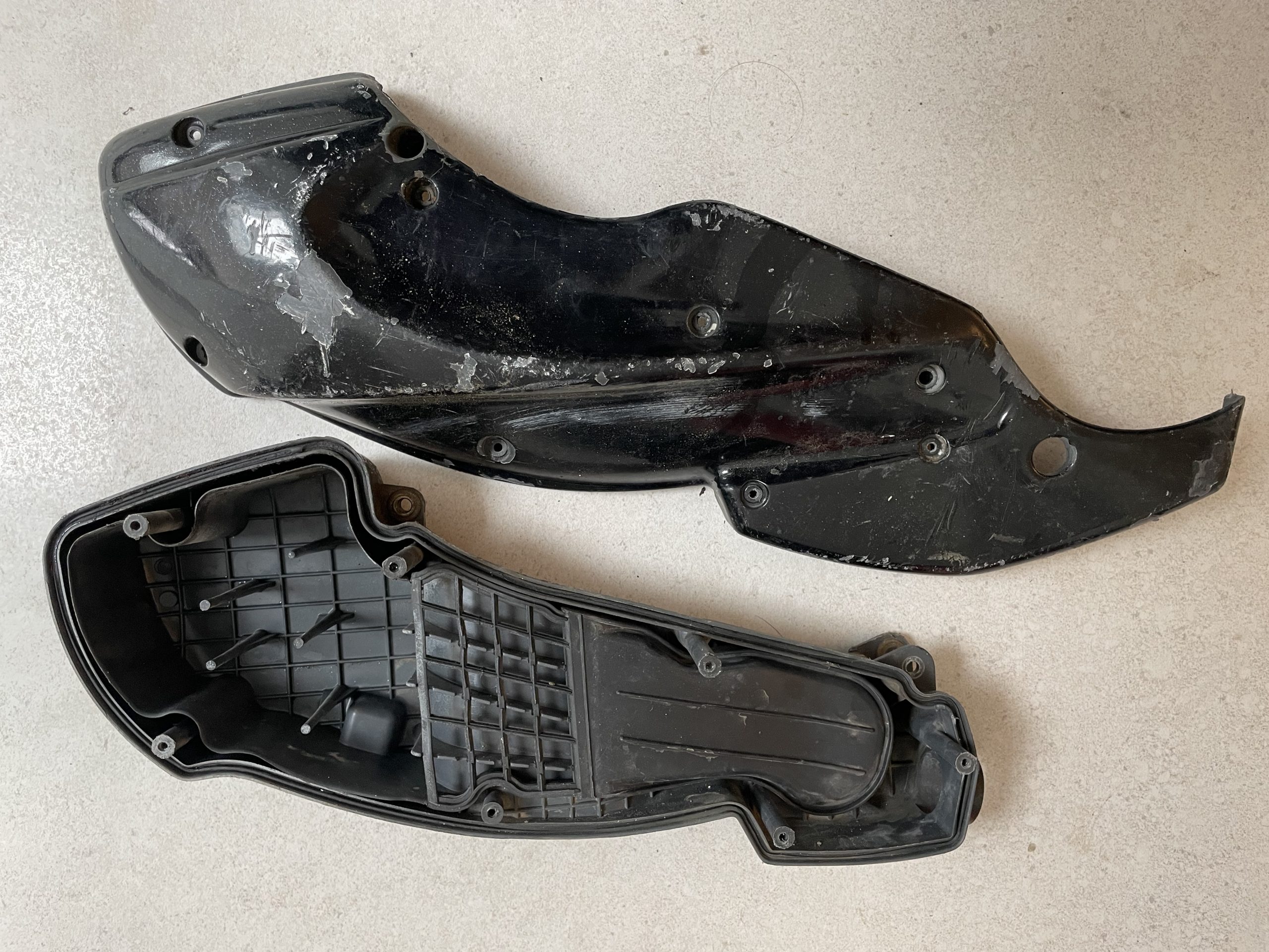 AIR FILTER ASSEMBLY 478519UG-4 (2)