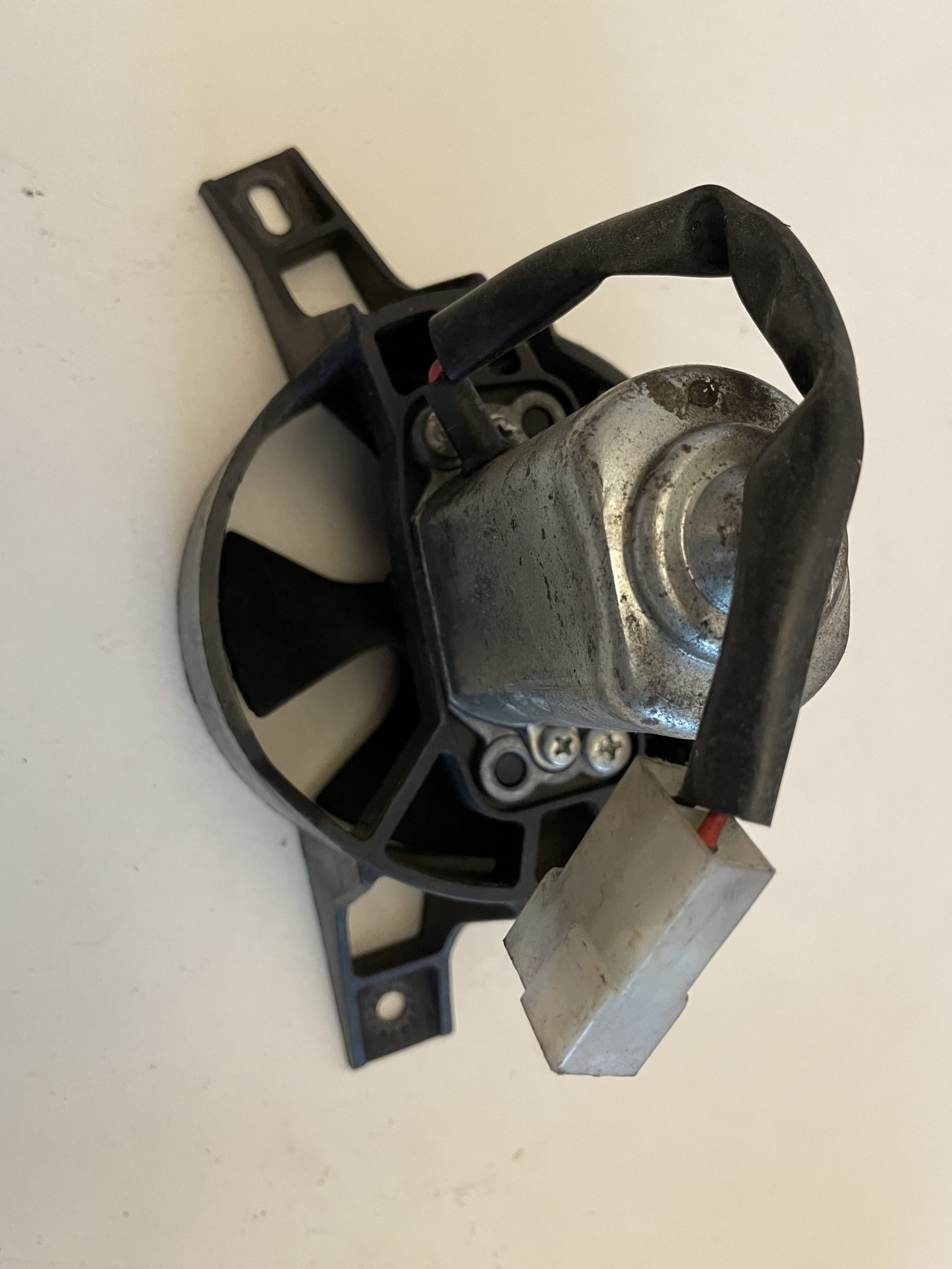 ENGINE COOLING FAN 580922UG (2)