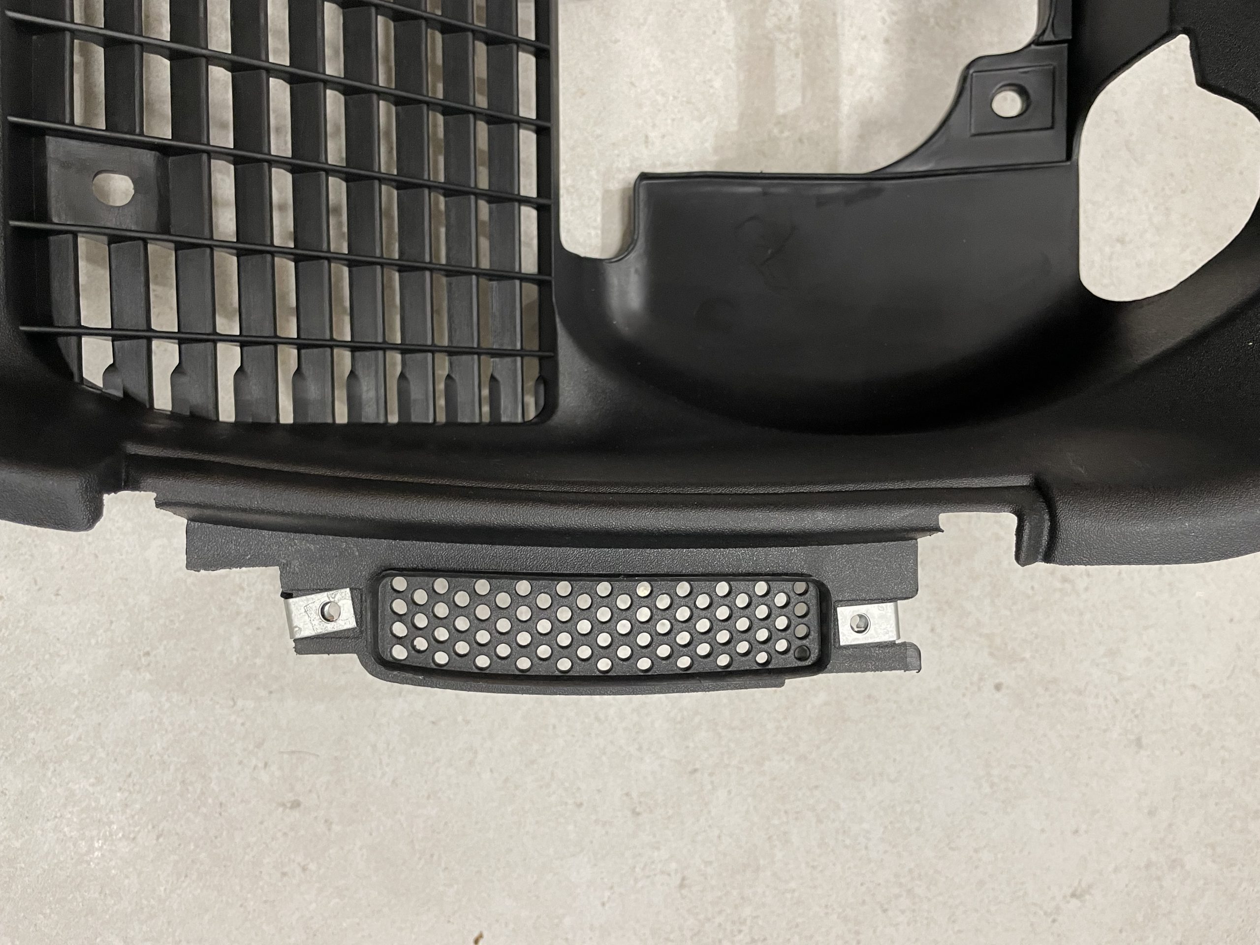 GENUINE LOWER PROTECTIONFORK PANEL 299107000CNG (4)