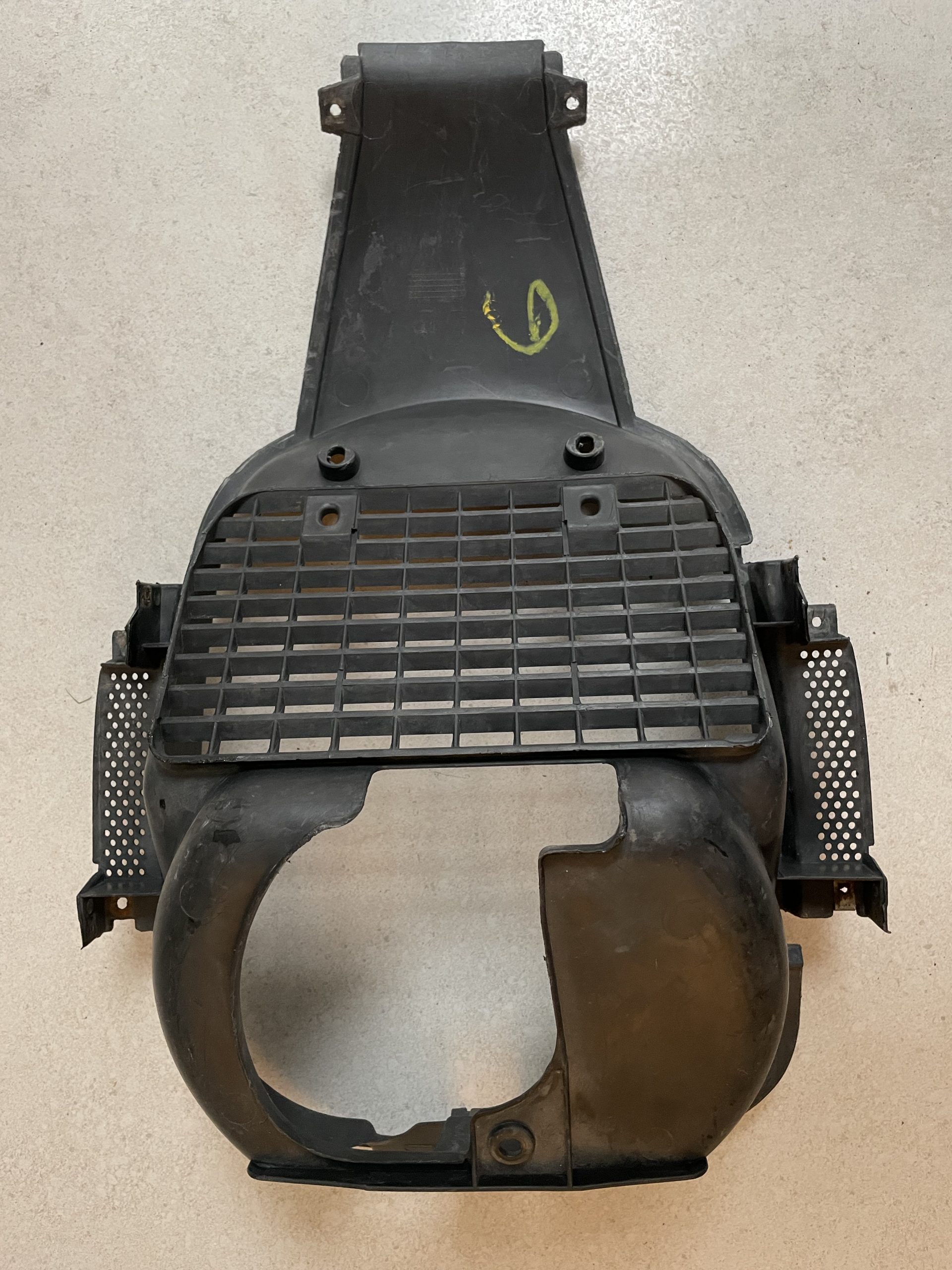 GENUINE LOWER PROTECTIONFORK PANEL 299107000CUG-6 (1)