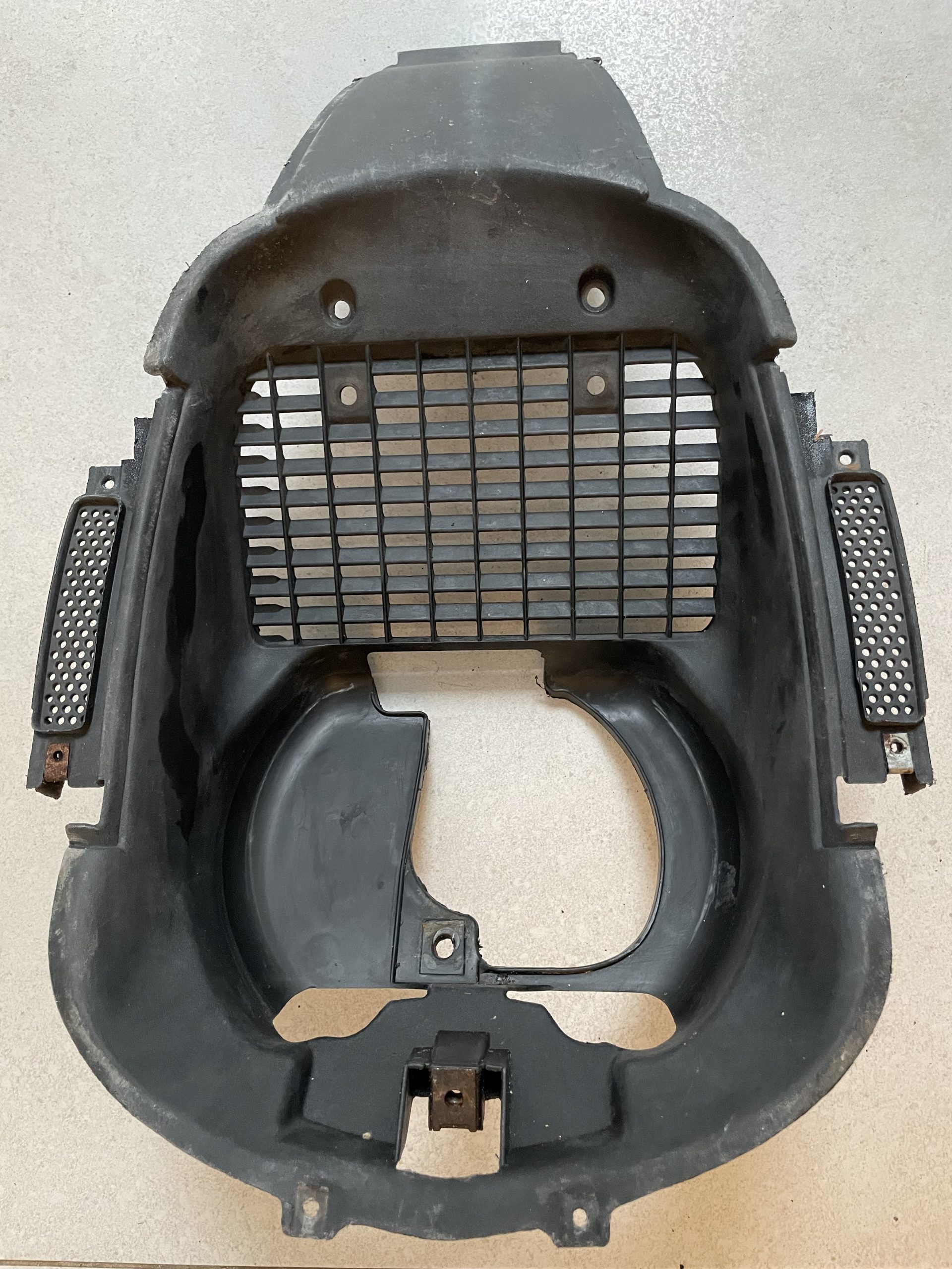 GENUINE LOWER PROTECTIONFORK PANEL 299107000CUG-7 (2)