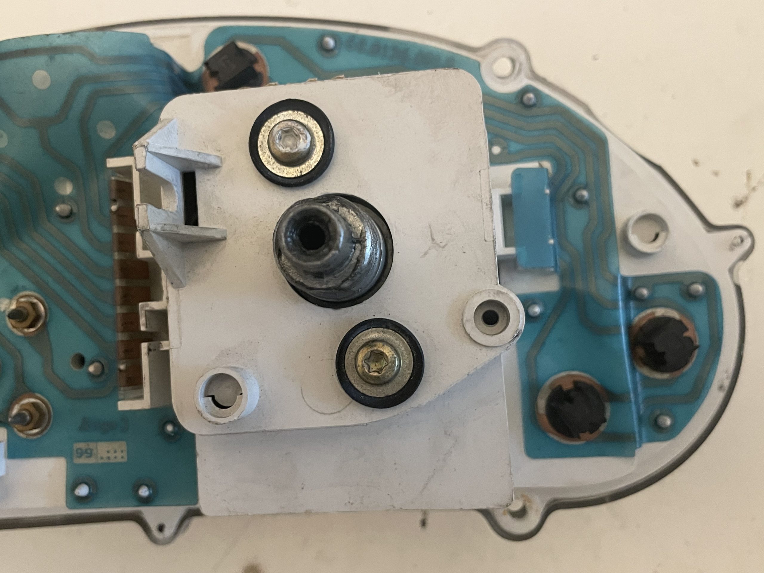 FXFXR SPEEDO ASSEMBLY 581160UG1 (1)