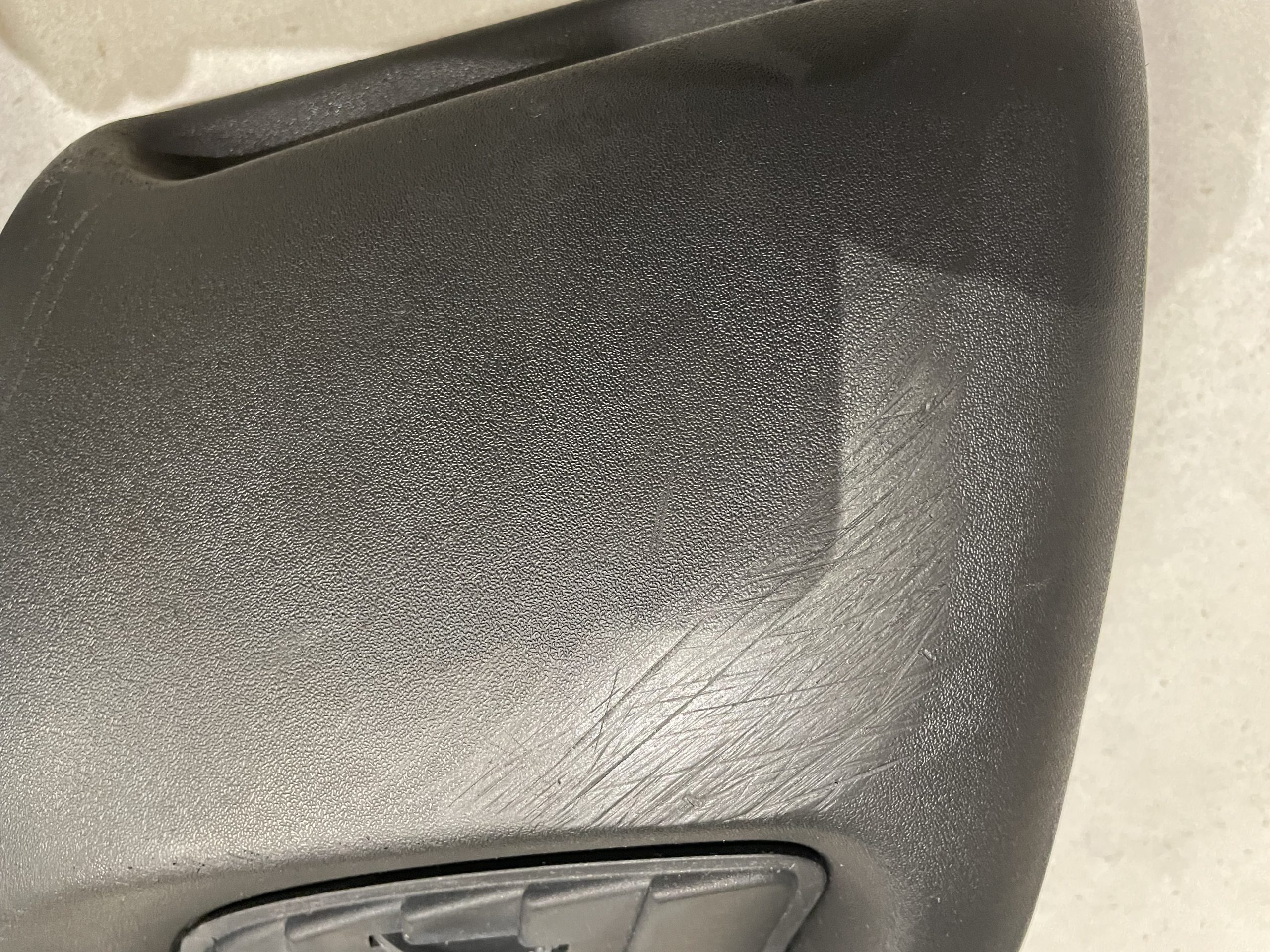 PAIR GENUINE USED VENT PANELS BLACK 298892000PUG6 (4)