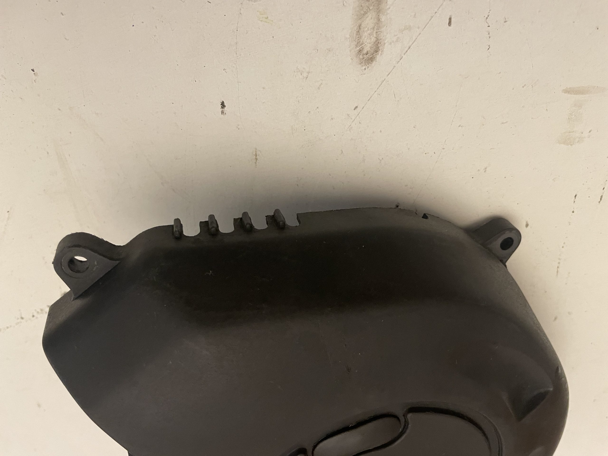 USED FLYWHEEL COVER 484914UG2 (3)