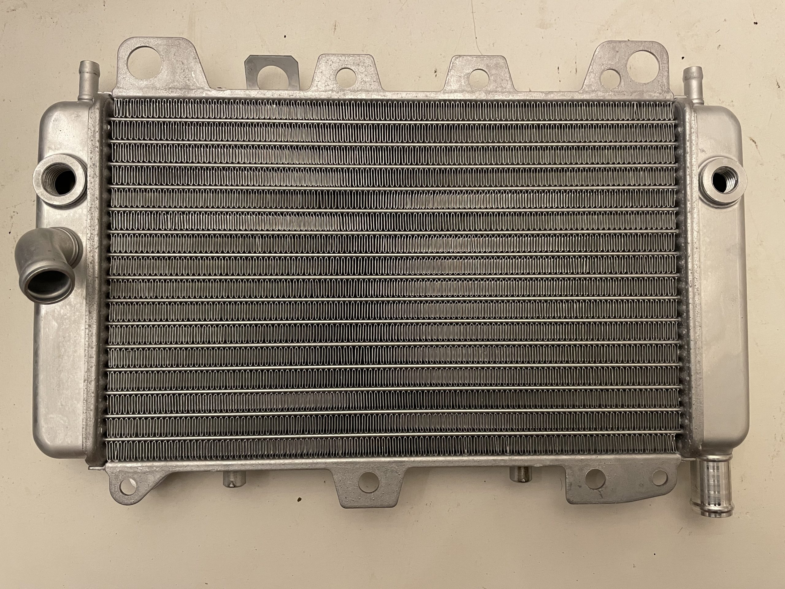 GENUINE GILERA RUNNER RADIATOR 57301RNG (2)