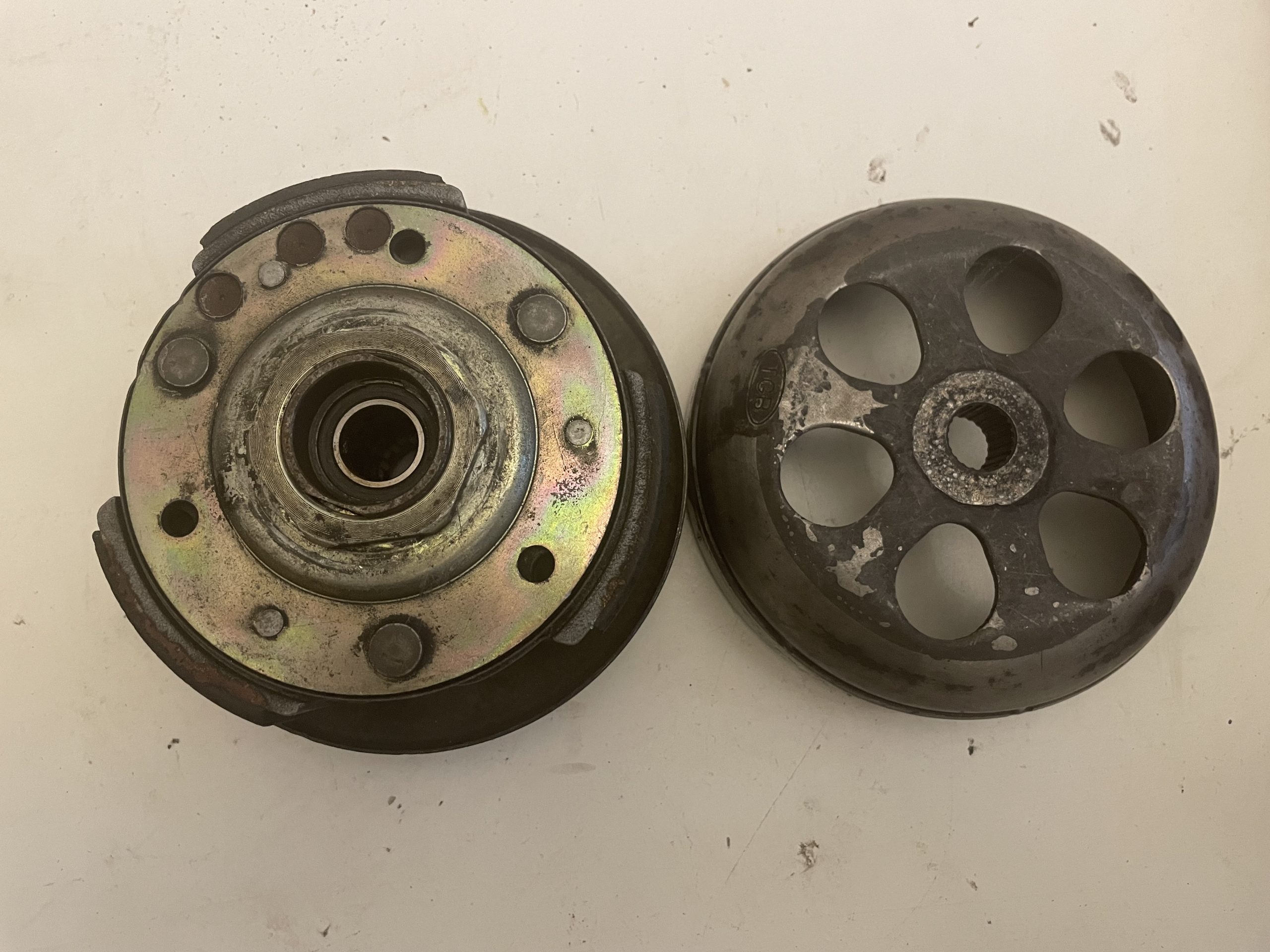 USED RN TORQUECLUTCH ASSEMBLY 827415UG2 (1)