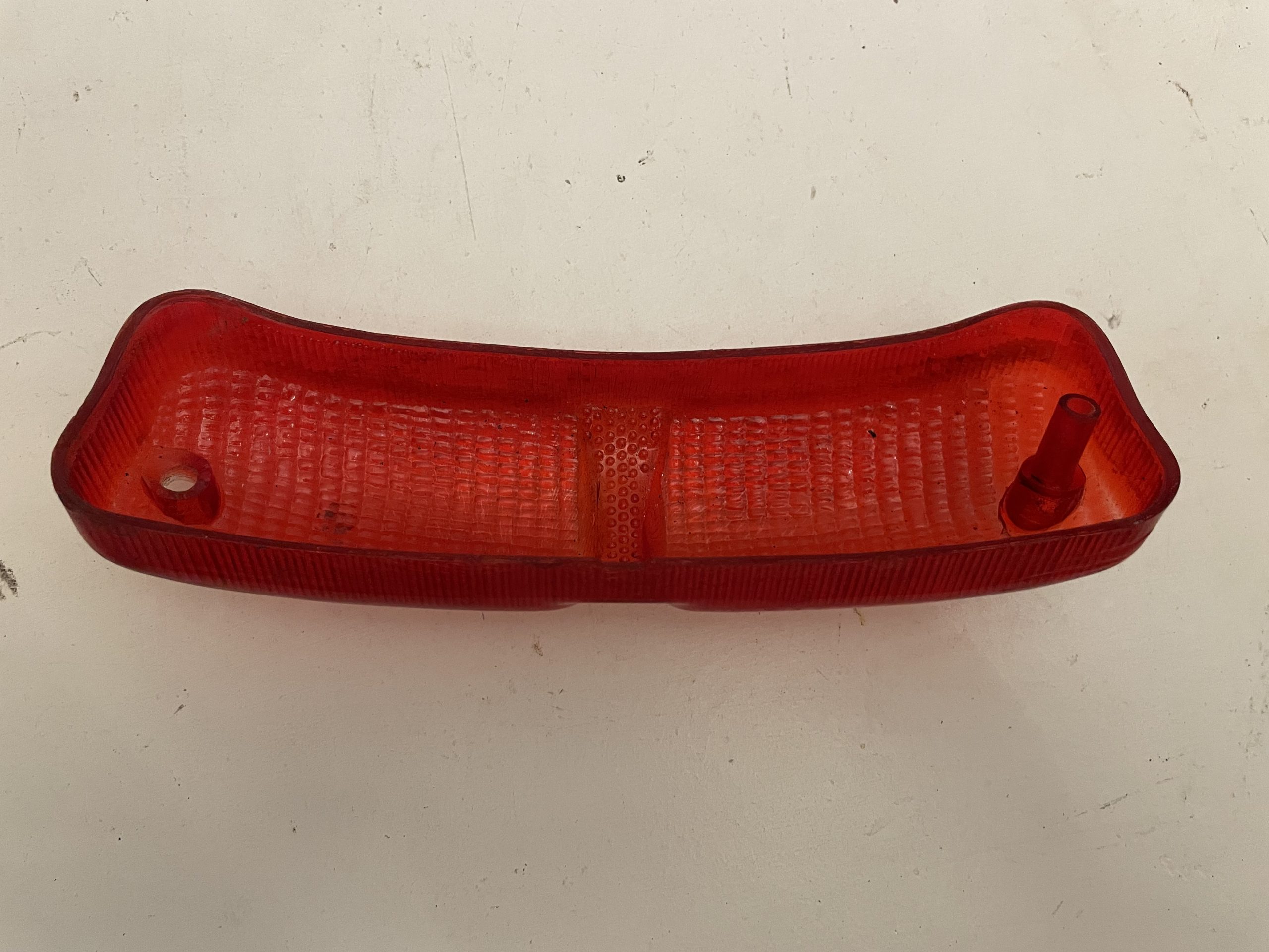 AFTERMARKET TYPHOON REAR LIGHT LENSE 498866NA (1)