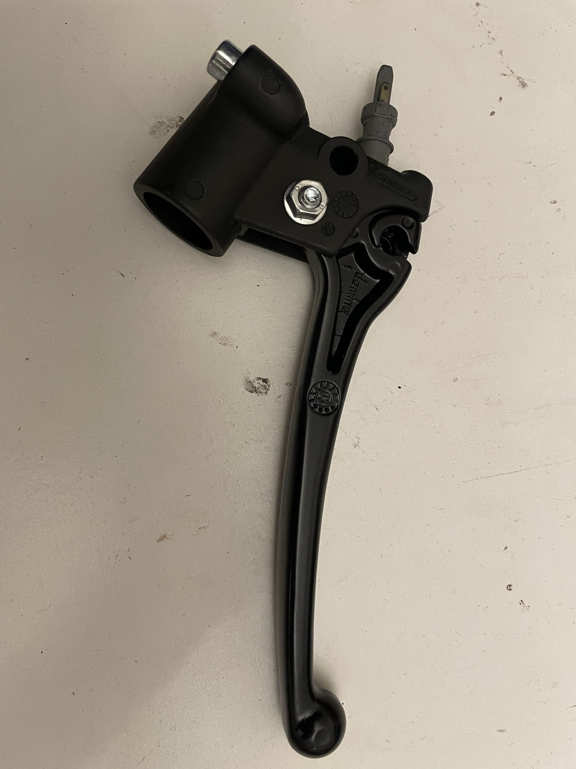 TYPHOON REAR CABLE BRAKE ASSEMBLY 272002NG (1)