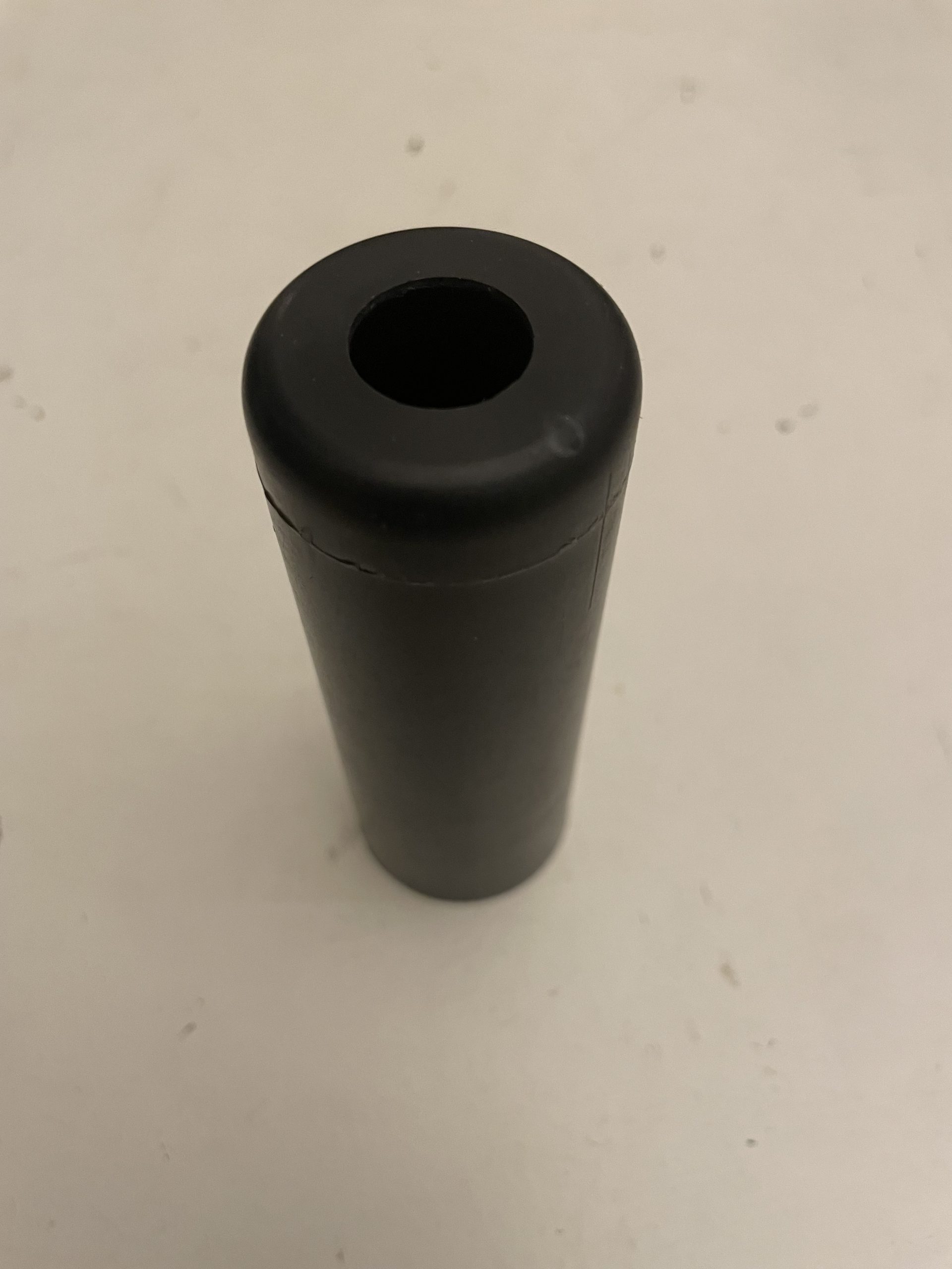 REAR DAMPER SLEEVE 268905NG (2)