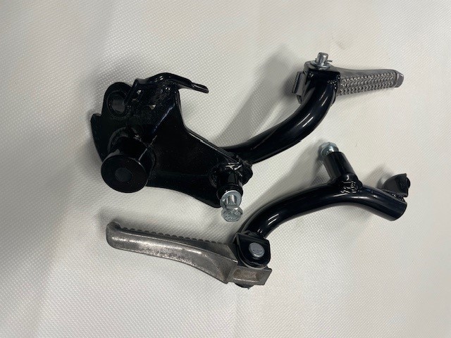 REFURBISHED PIAGGIO TYPHOON 125 FOOTREST SET 274975SETRG